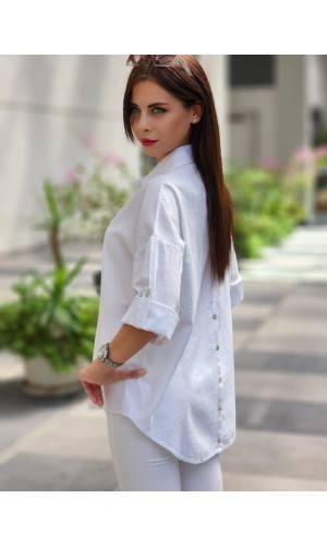 ARKASI DÜĞMELİ KETEN GÖMLEK BEYAZ