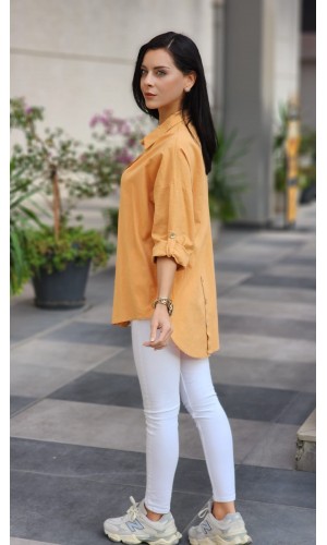 Arkası düğmeli keten gömlek taba rengi